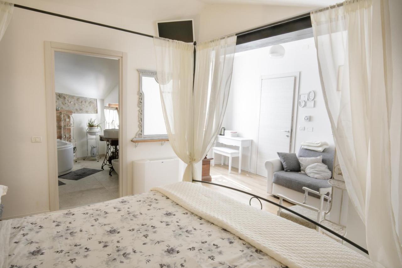 Hotel Gardabeds Adults Only Castelnuovo del Garda Exterior foto